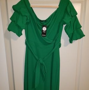 *NWT* Beautiful Off Shoulder Tie Jumpsuit